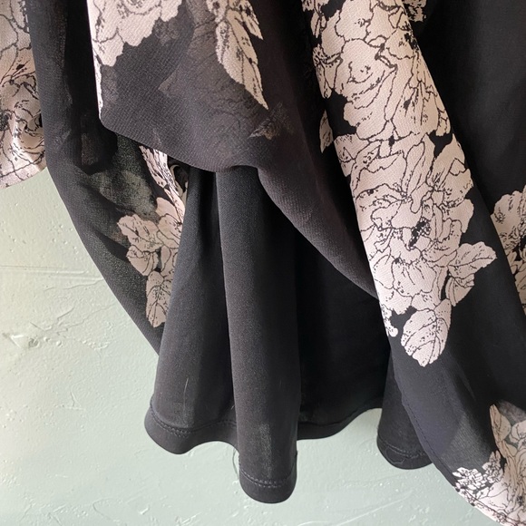 Xhilaration dress, size XL, black with white floral print - Picture 3 of 13